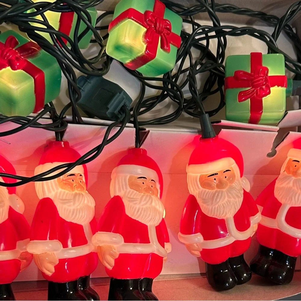 Vintage 80s Santa Claus and Gift Novelty Christmas Tree Lights Made in Taiwan